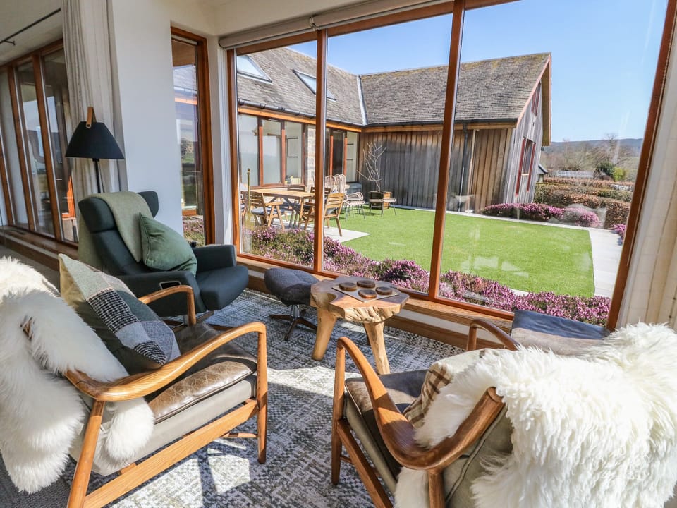Cottage | Interior