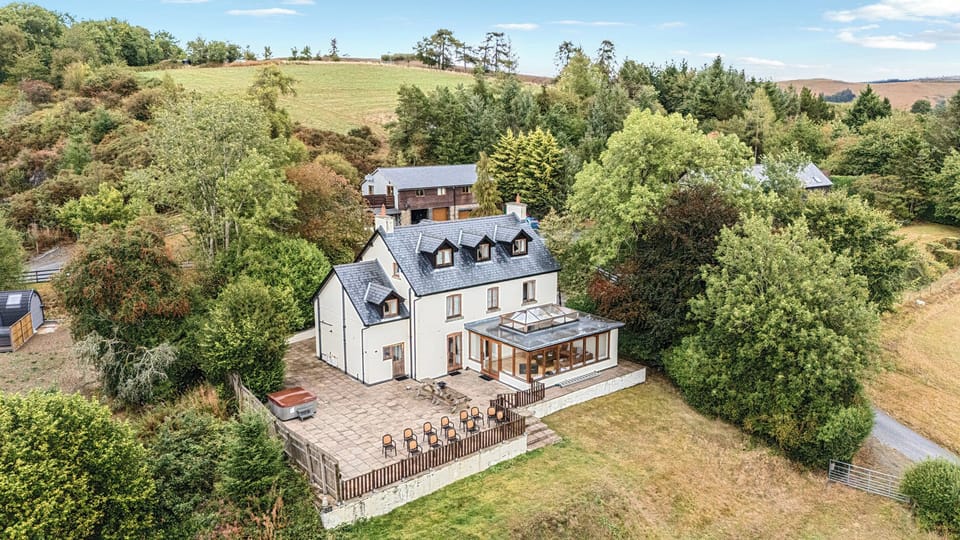 Cottage | Exterior