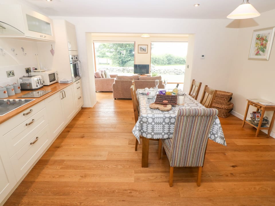 Cottage | Interior