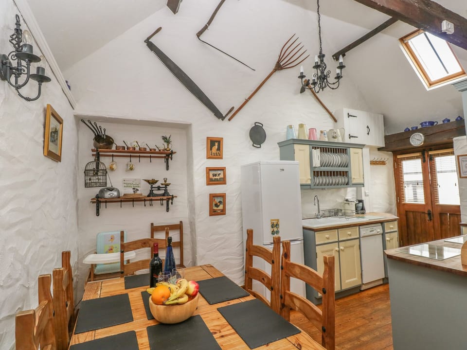 Cottage | Interior