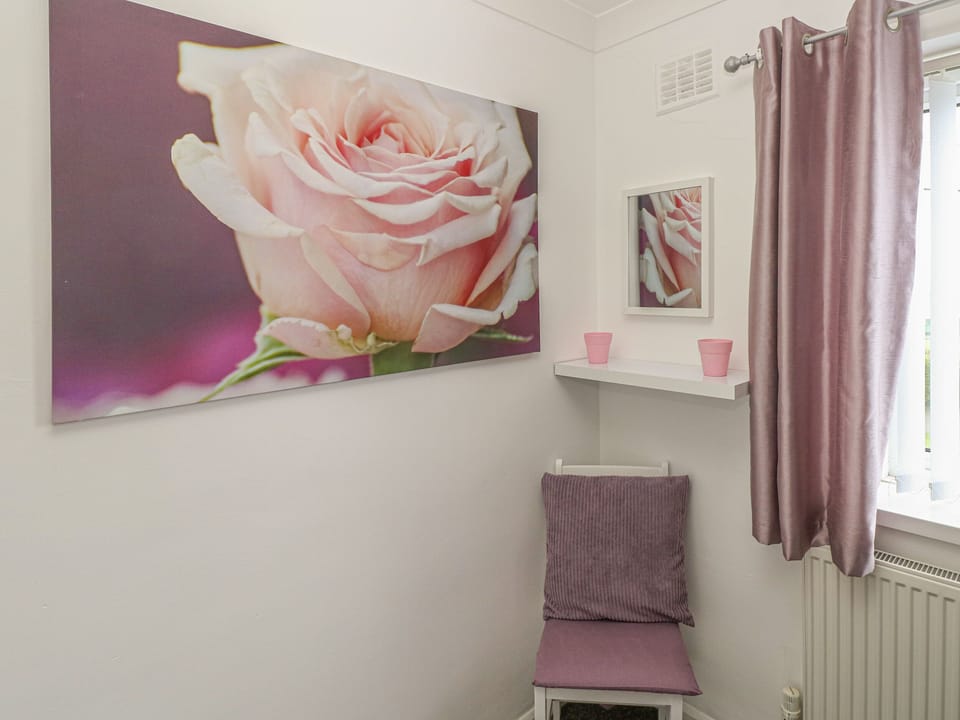 Cottage | 3 bedrooms, individually decorated, individually furnished, free WiFi