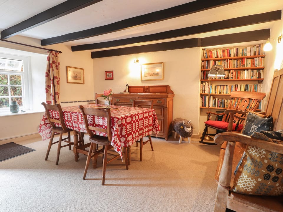 Cottage | Private kitchen | Fridge, dishwasher, cookware/dishes/utensils