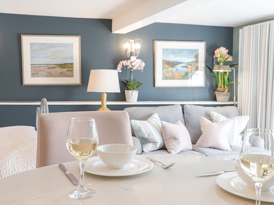 Cottage | Dining