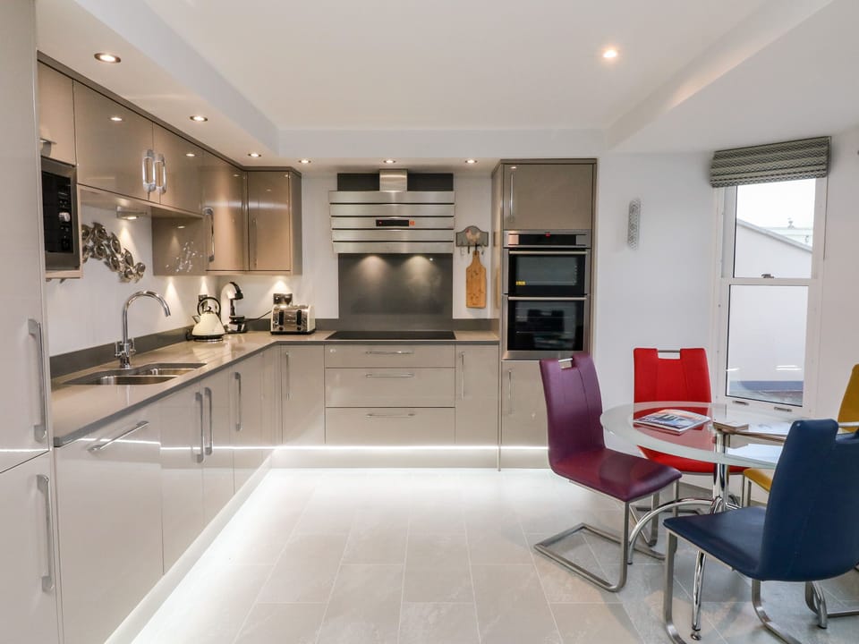 Cottage | Interior