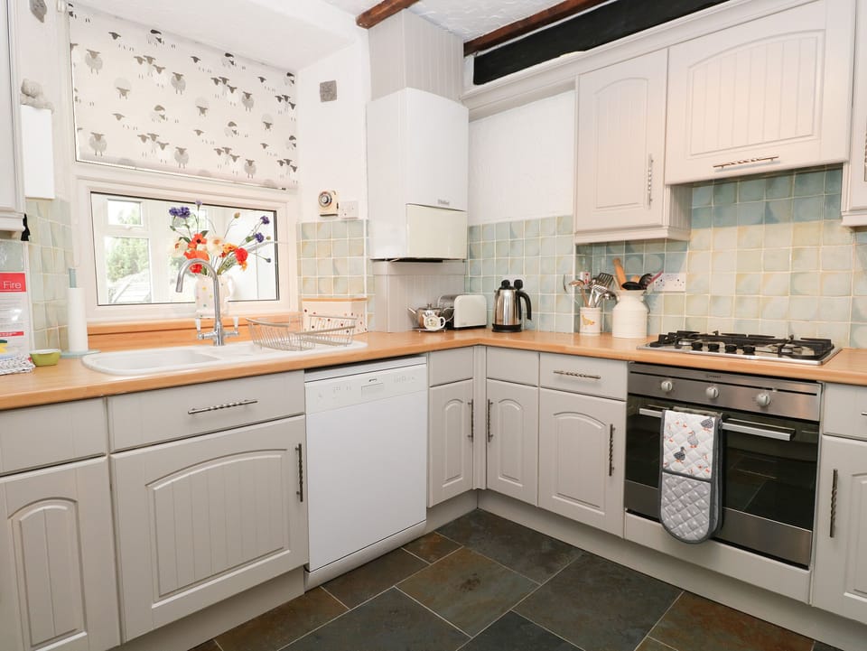 Cottage | Interior