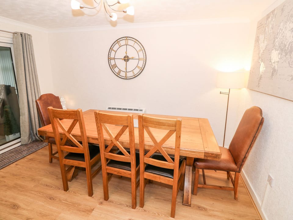Cottage | Private kitchen | Fridge, microwave, dishwasher, electric kettle