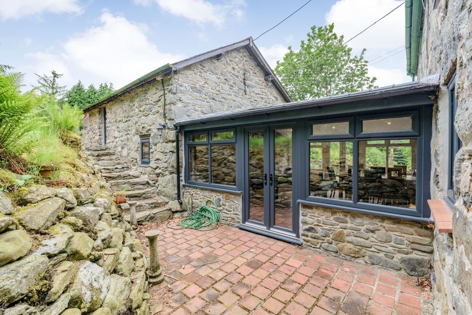 Cottage | Interior