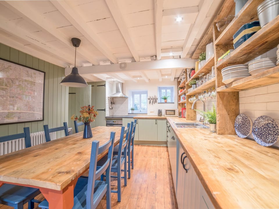Cottage | Private kitchen | Fridge, dishwasher, electric kettle, toaster