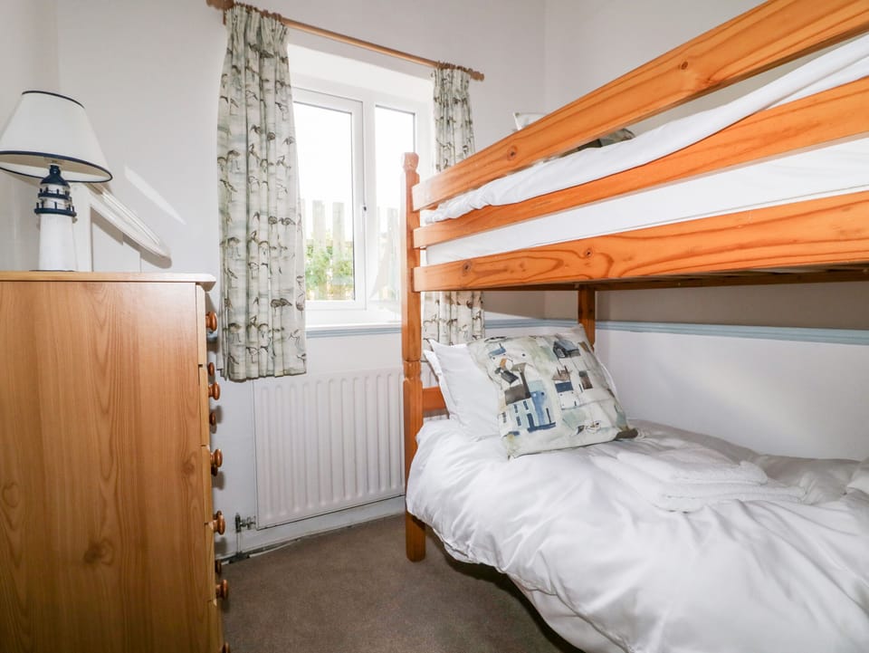Cottage | 3 bedrooms, individually decorated, individually furnished, free WiFi