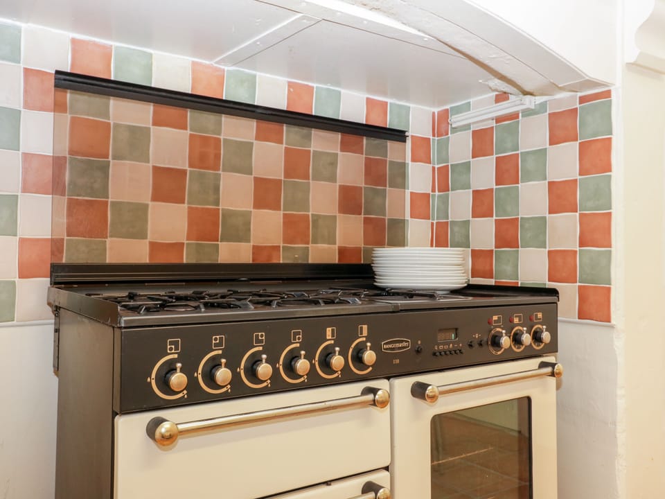 Cottage | Interior