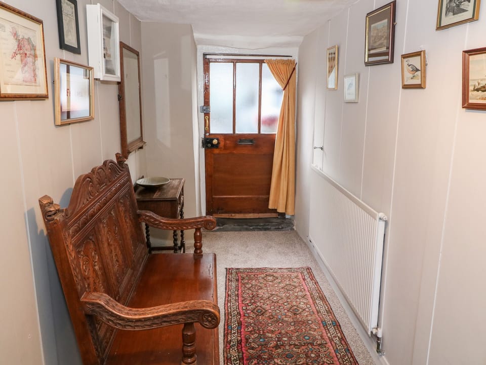 Cottage | Interior