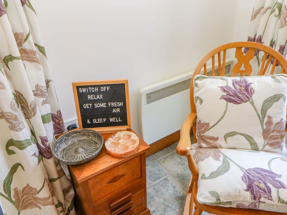 Cottage | 1 bedroom, individually decorated, individually furnished, free WiFi