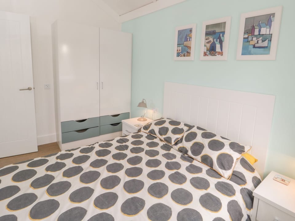 Cottage | 2 bedrooms, individually decorated, individually furnished, free WiFi