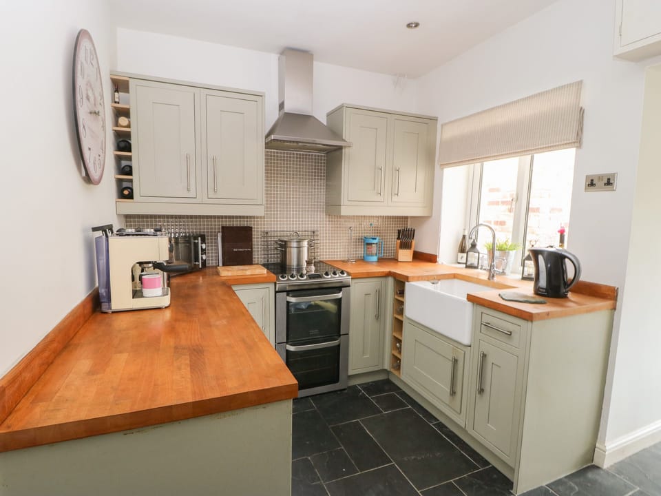 Cottage | Interior