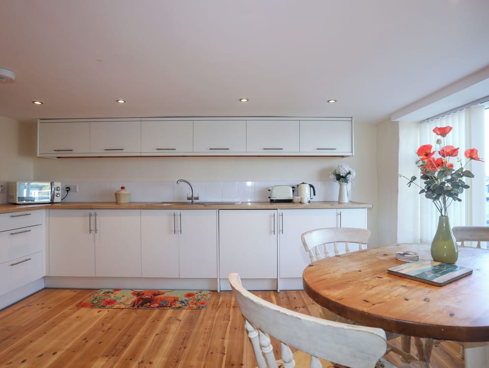 Cottage | Private kitchen | Cookware/dishes/utensils