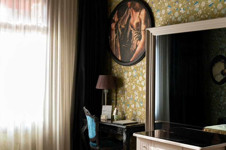 Suite, Canal View | Premium bedding, minibar, in-room safe, desk