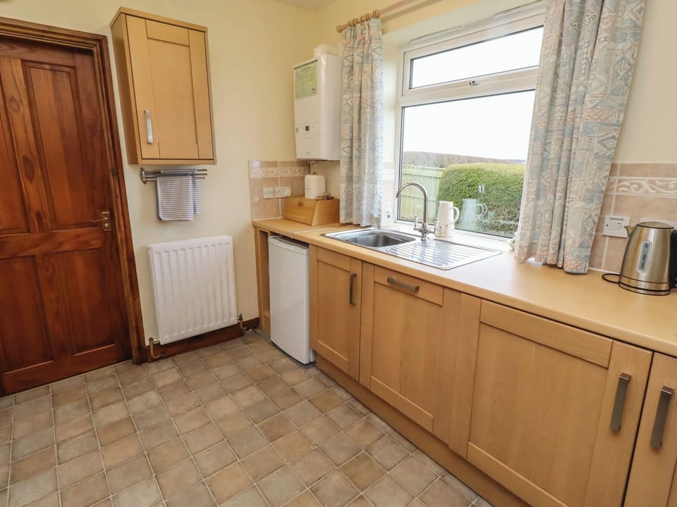Fridge, microwave, dishwasher, electric kettle