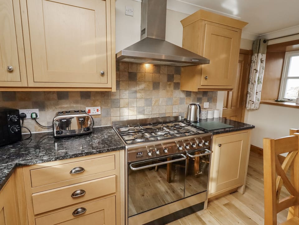 Fridge, microwave, dishwasher, electric kettle