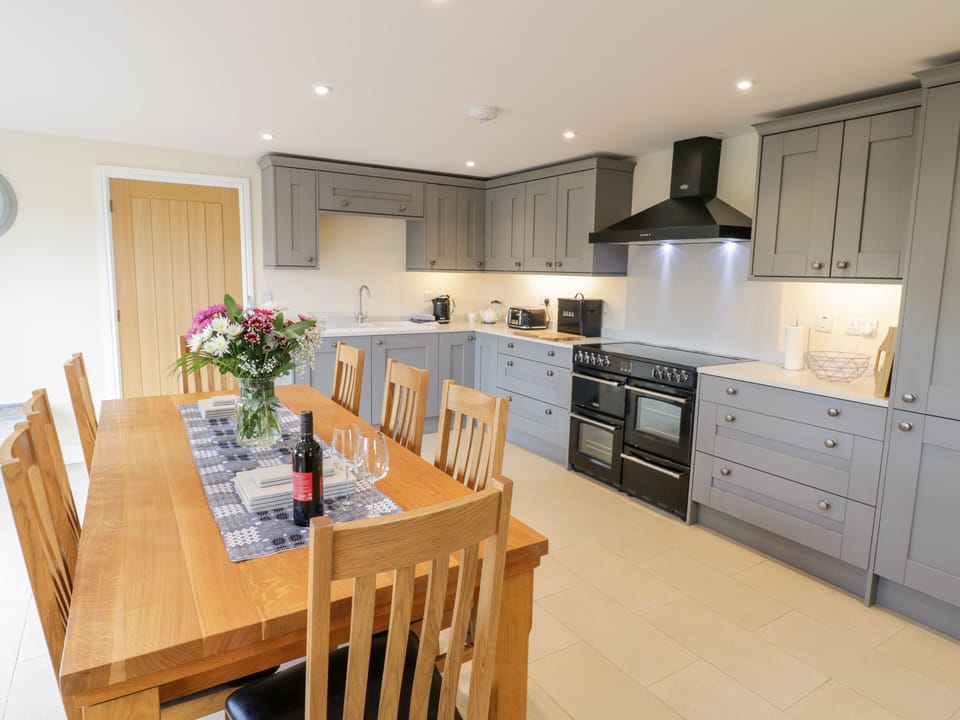 Cottage | Interior