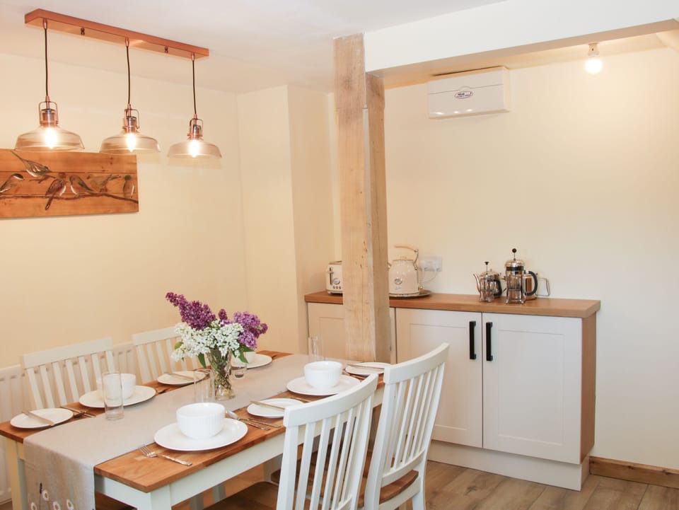 Cottage | Interior