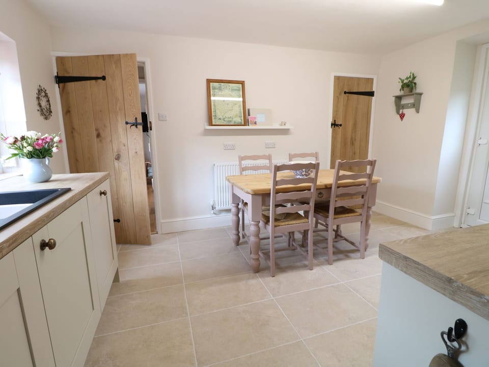 Cottage | Interior