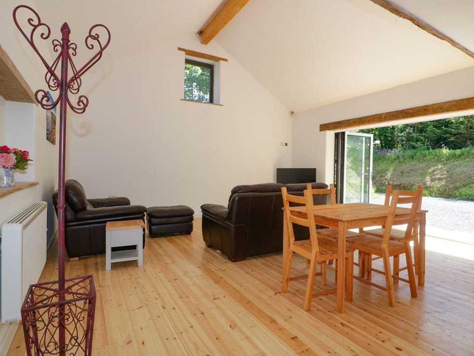 Cottage | Living room | TV