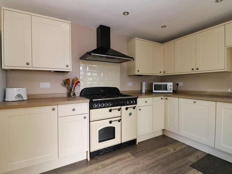 Cottage | Interior
