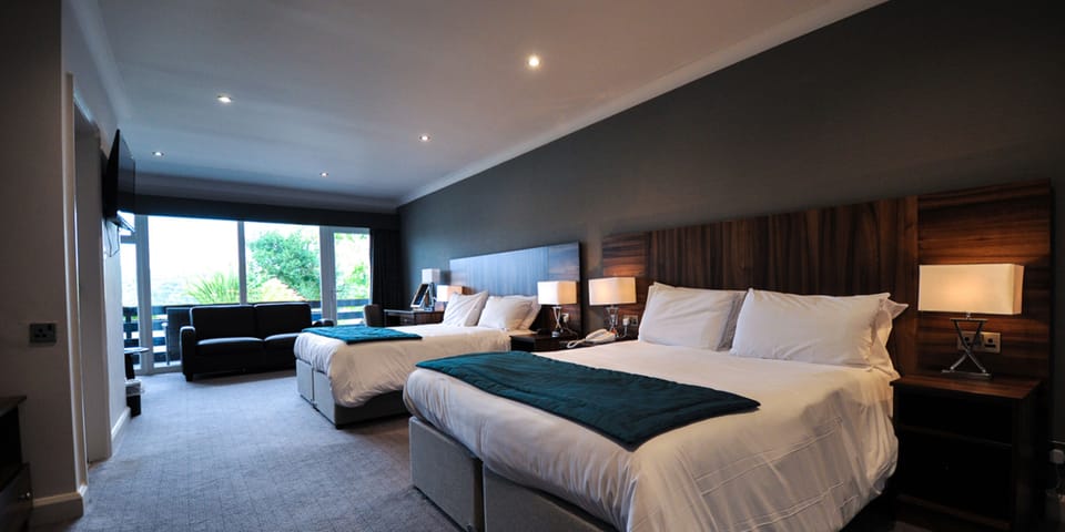 Family | Iron/ironing board, bed sheets