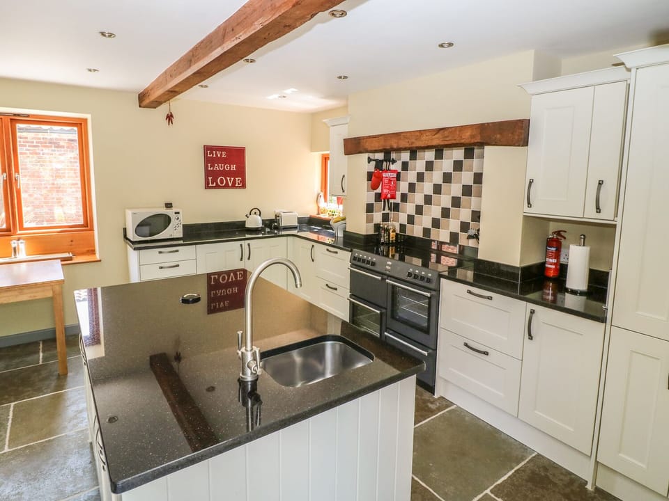 Cottage | Interior