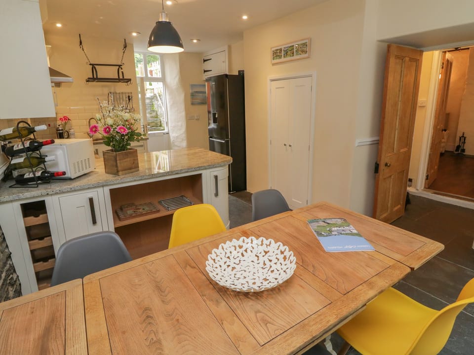Cottage | Interior