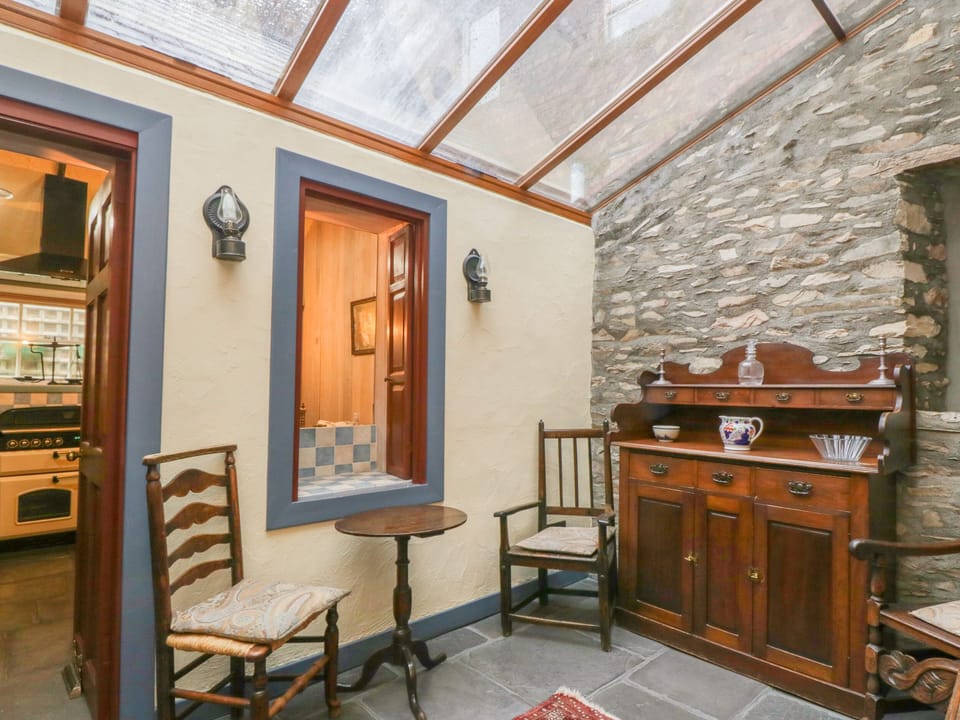 Cottage | Interior
