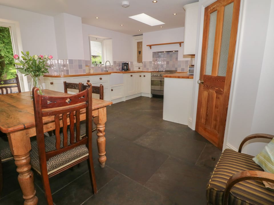 Cottage | Interior