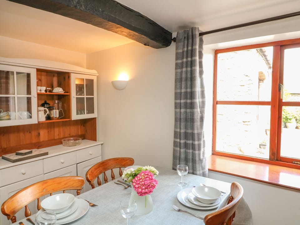 Cottage | Private kitchen | Fridge, microwave, dishwasher, electric kettle