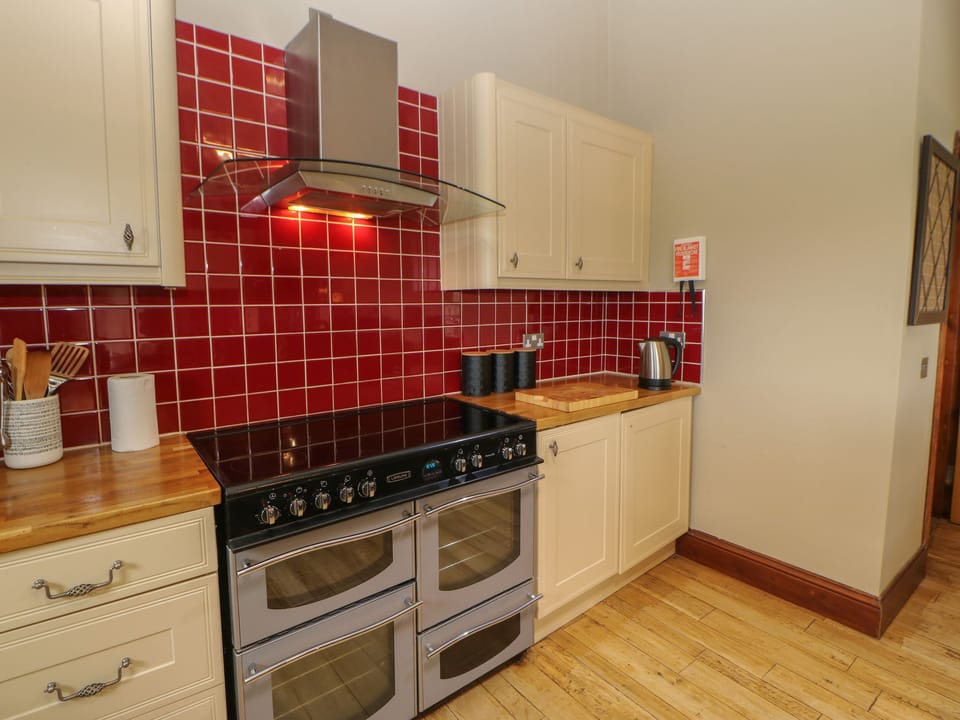 Cottage | Interior