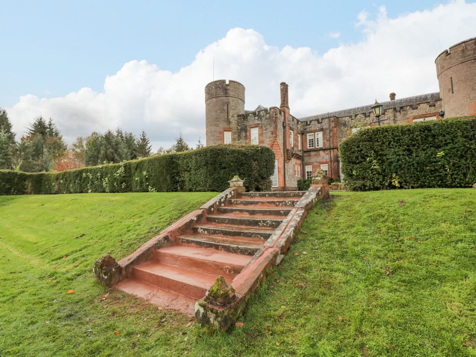 Cottage | Property grounds