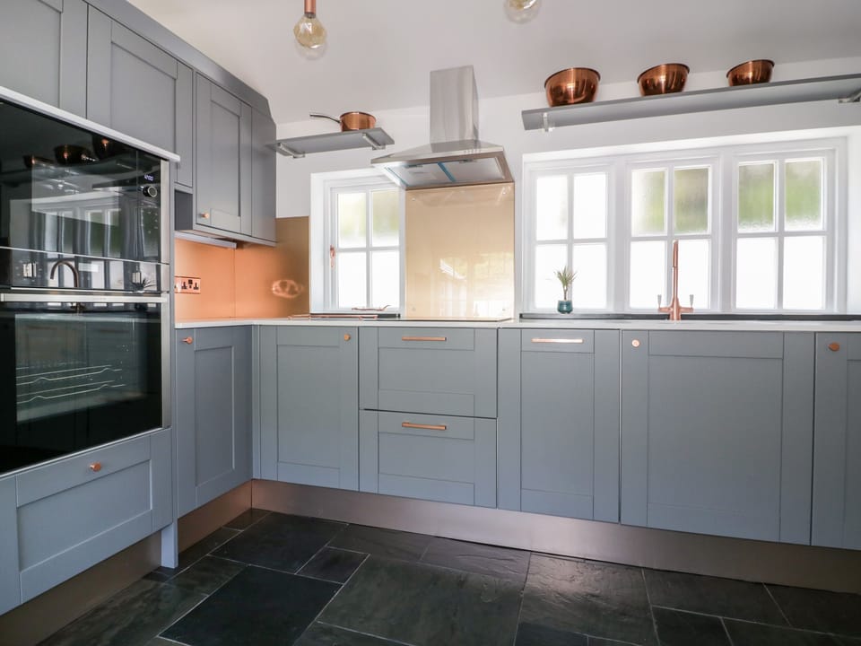 Cottage | Interior