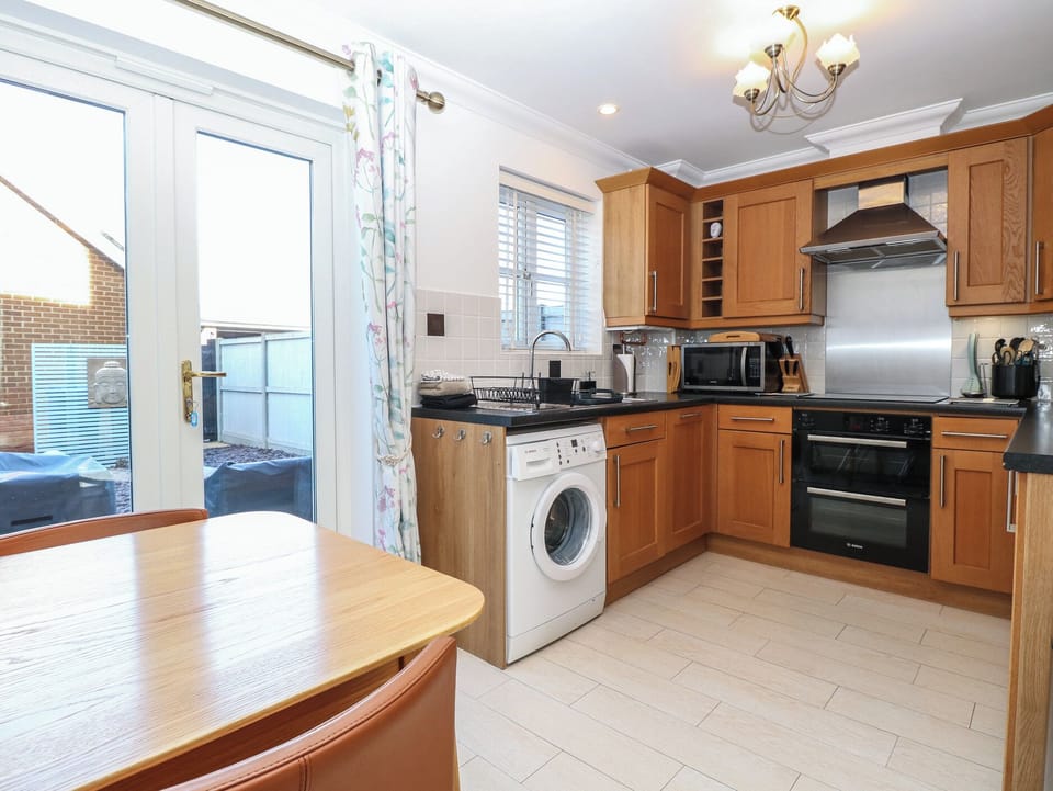 Fridge, dishwasher, electric kettle, toaster