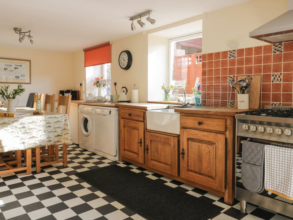 Cottage | Interior