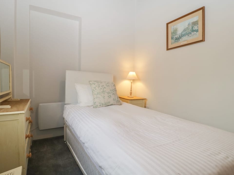 Cottage | 2 bedrooms, individually decorated, individually furnished, free WiFi