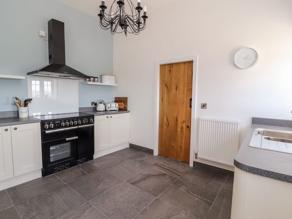 Cottage | Interior