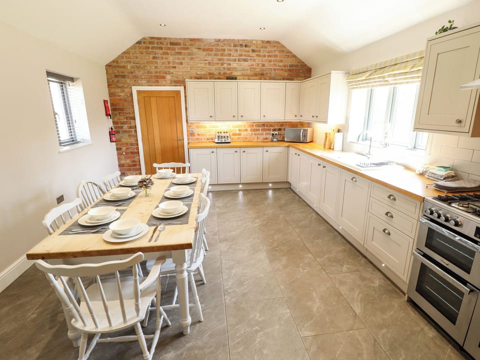 Fridge, microwave, dishwasher, electric kettle