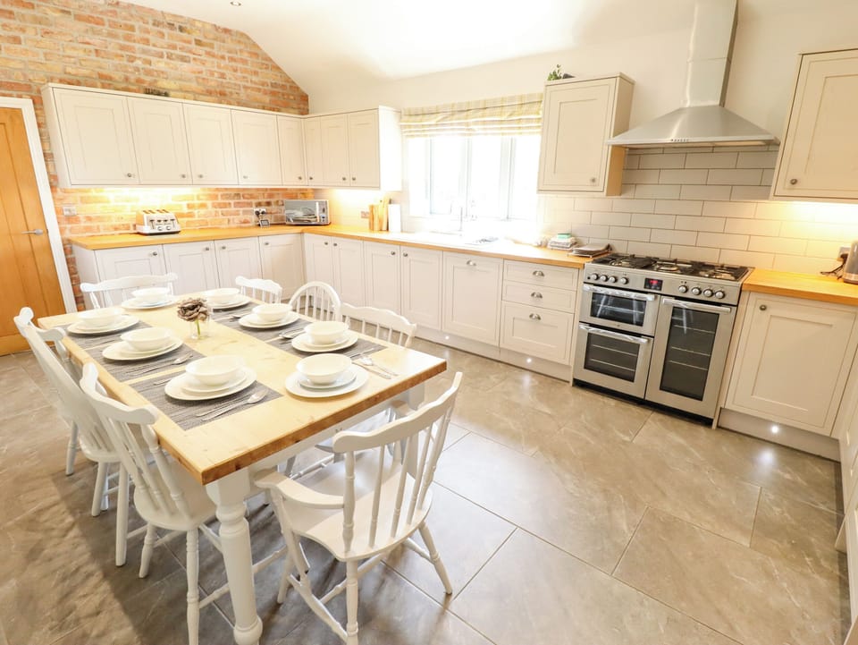 Fridge, microwave, dishwasher, electric kettle