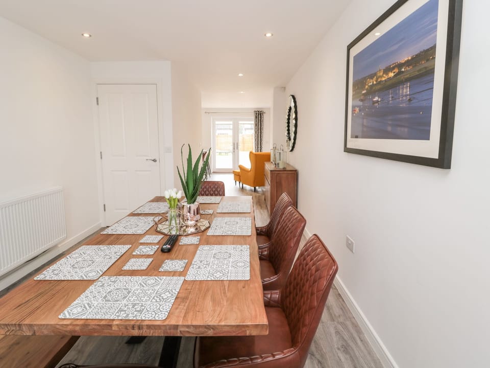 Cottage | Private kitchen | Fridge, dishwasher, electric kettle, toaster