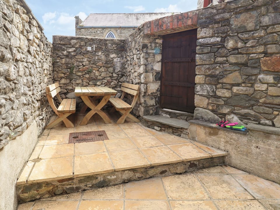 Cottage | Interior