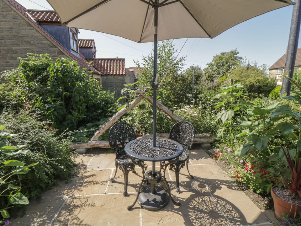 Cottage | Balcony