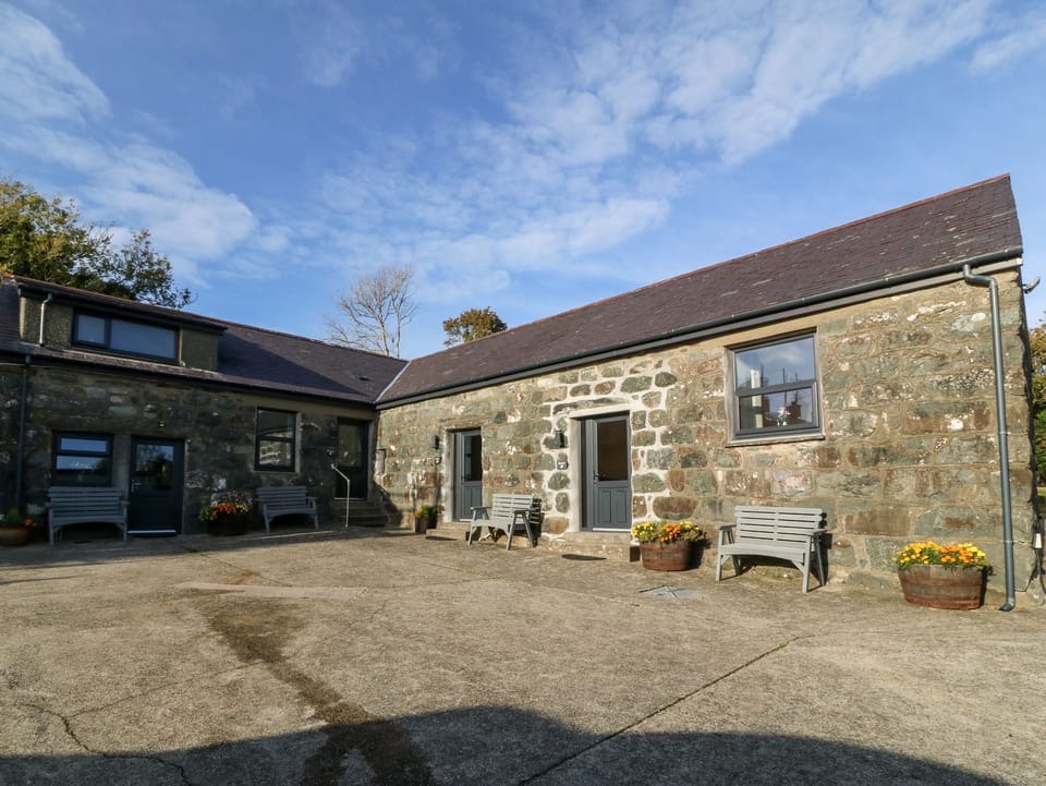 Cottage | Front of property