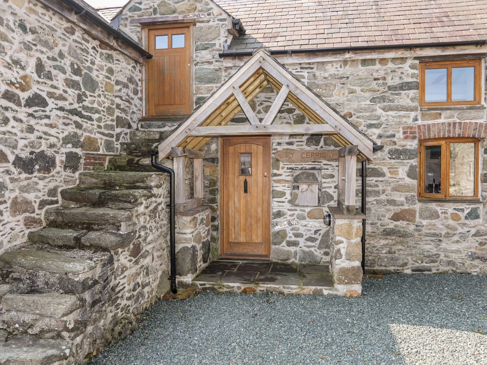 Cottage | Interior
