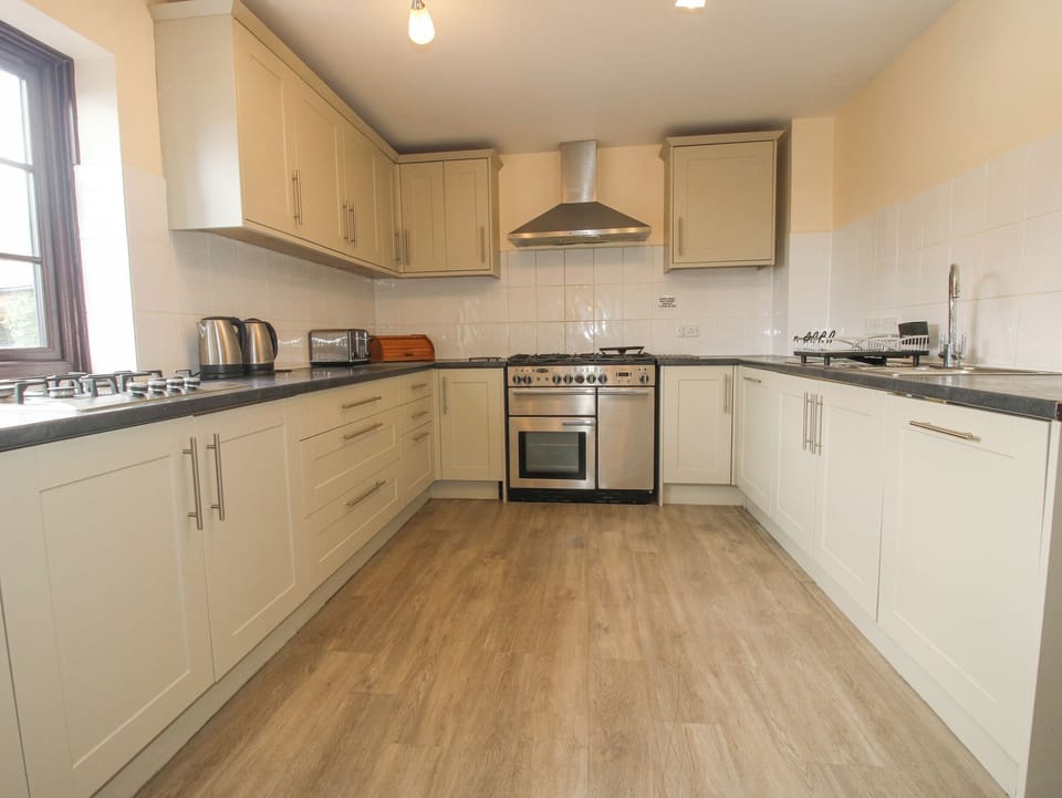 Cottage | Interior