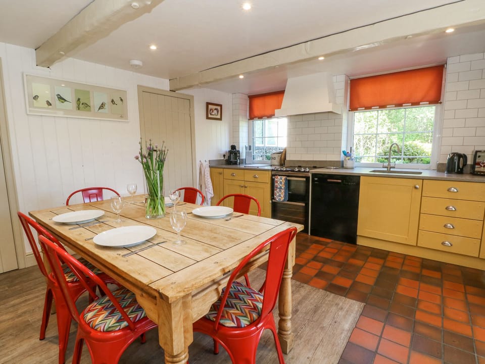 Cottage | Interior