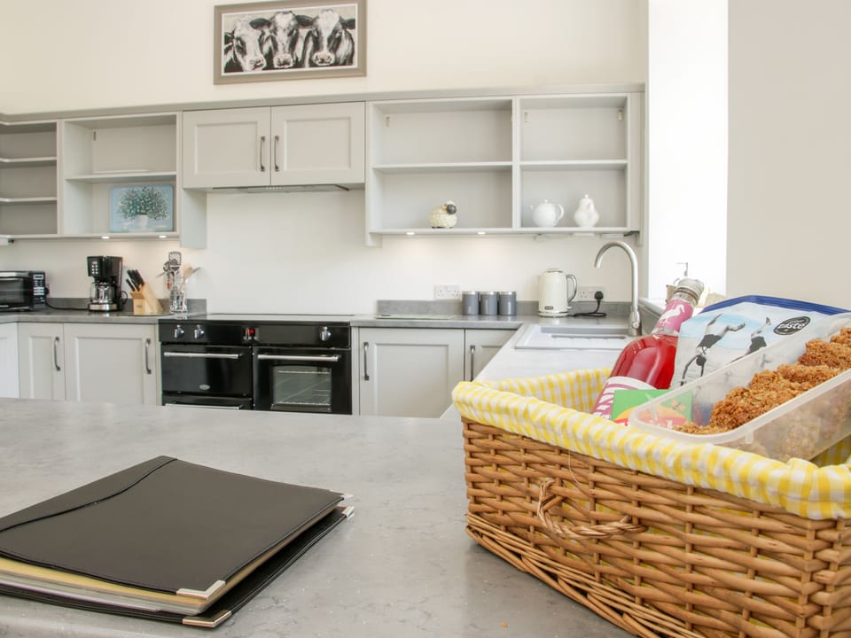 Cottage | Interior